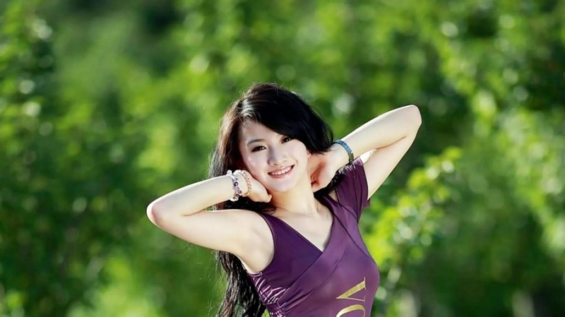 Dunyodagi eng chiroyli qizlar yechingan — ImgHub.ru